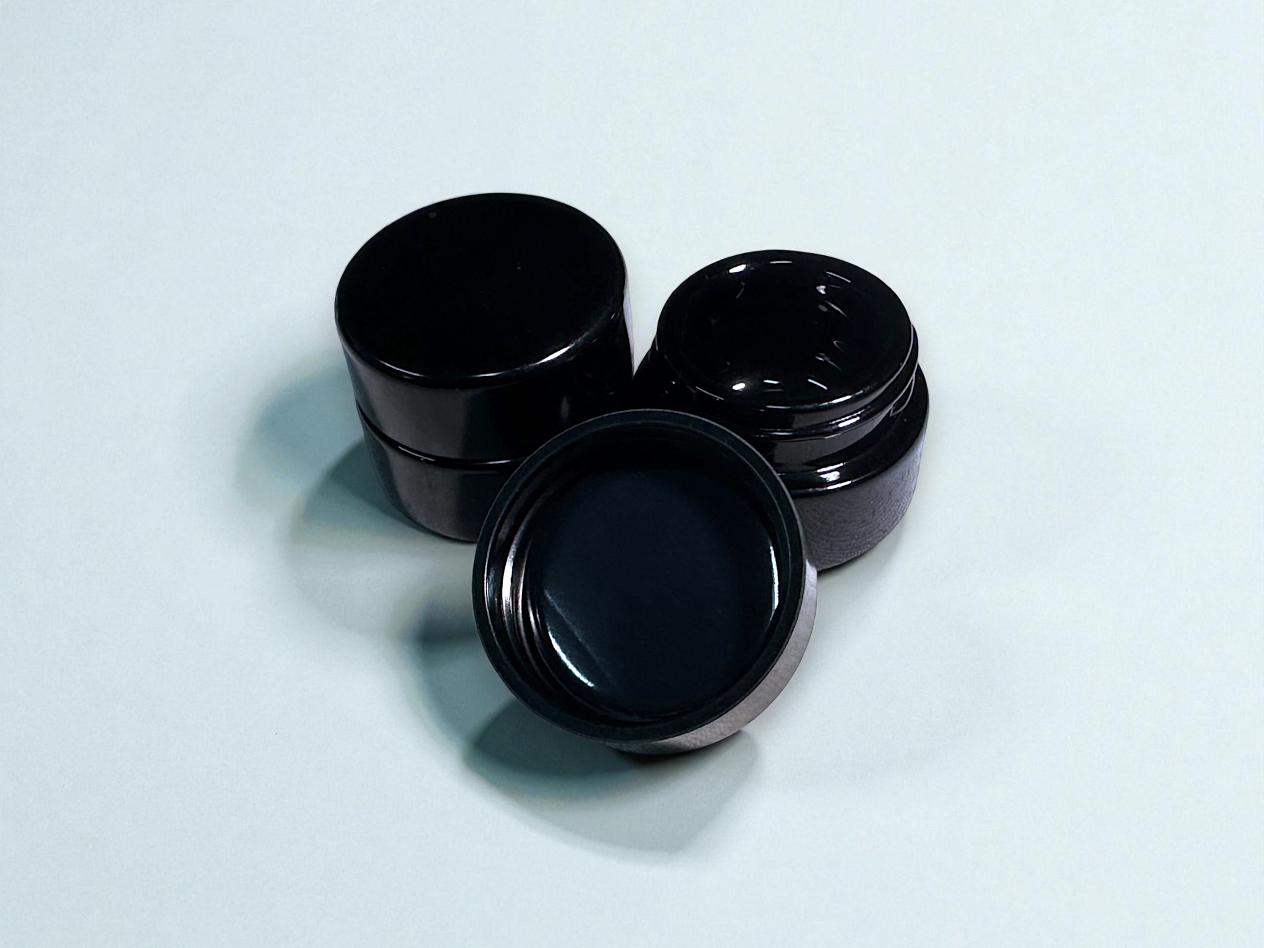 5ml Ultraviolet (UV) Glass Jars Air-Tight Container (Not Childproof) - Image 4